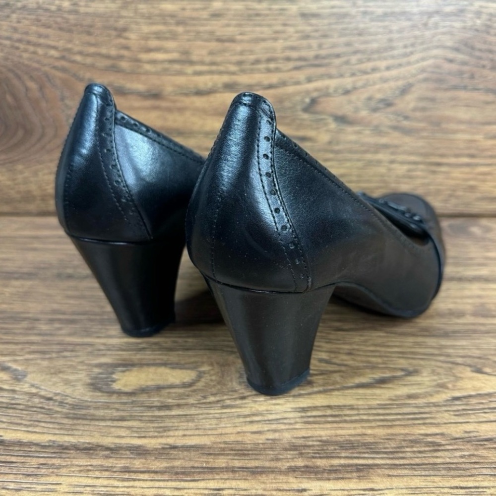 Clarks Artisan Womens Size 8
Pumps Shoes Heels Black - Picture 3 of 7